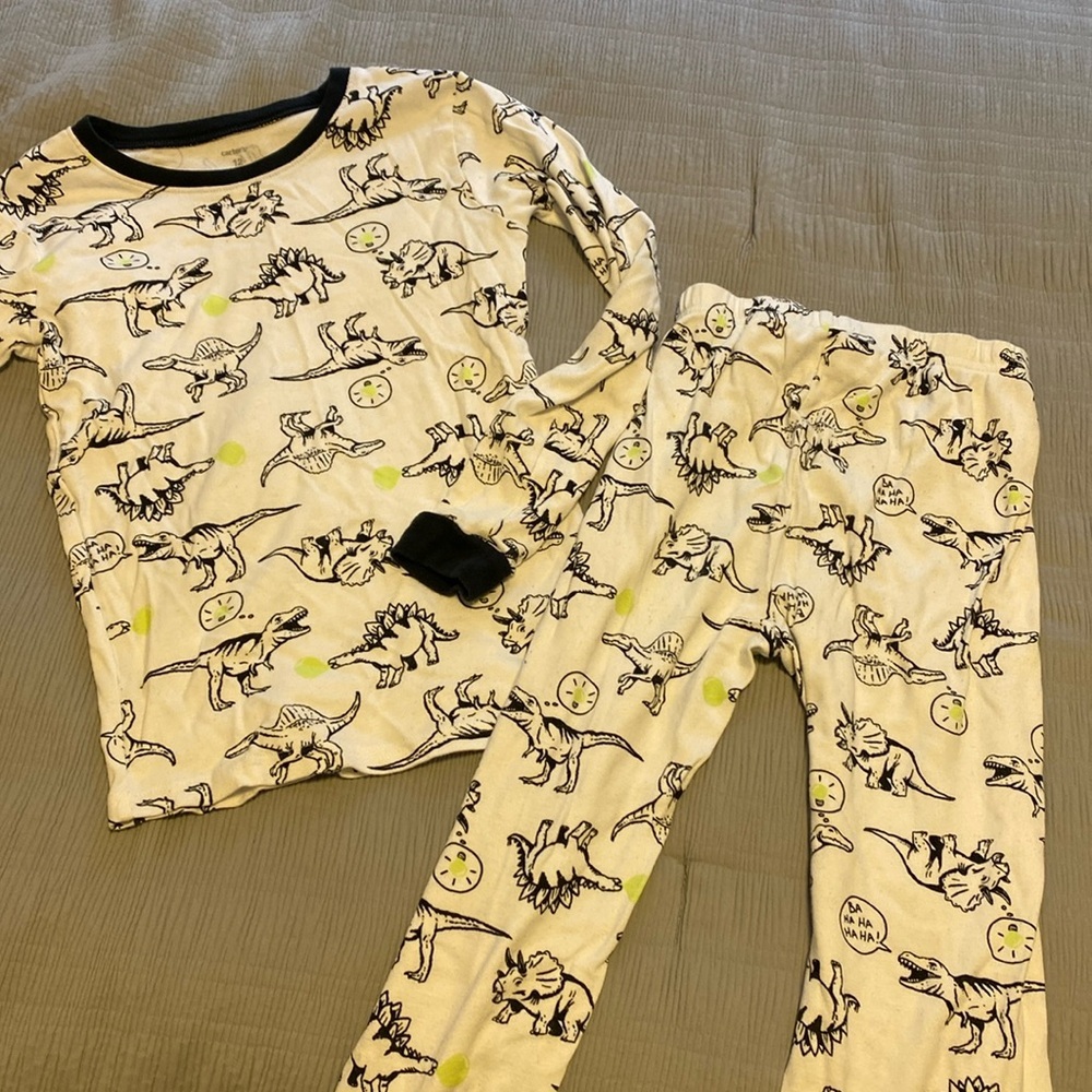Carters dinosaur pyjama set